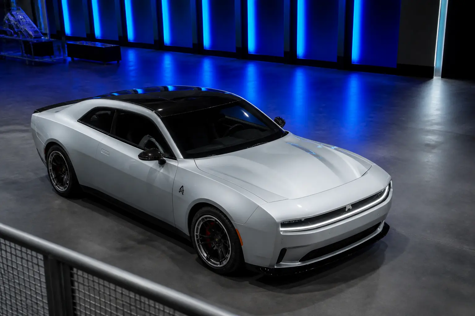 Новое поколение Dodge Charger в студии