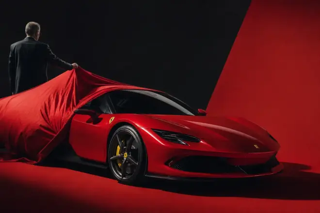 Ferrari: як спортивний бренд став luxury-компанією і культурним символом