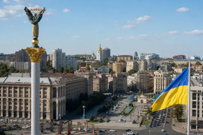 Як Raiffeisen Bank Україна працює на українському ринку: проста модель для клієнта