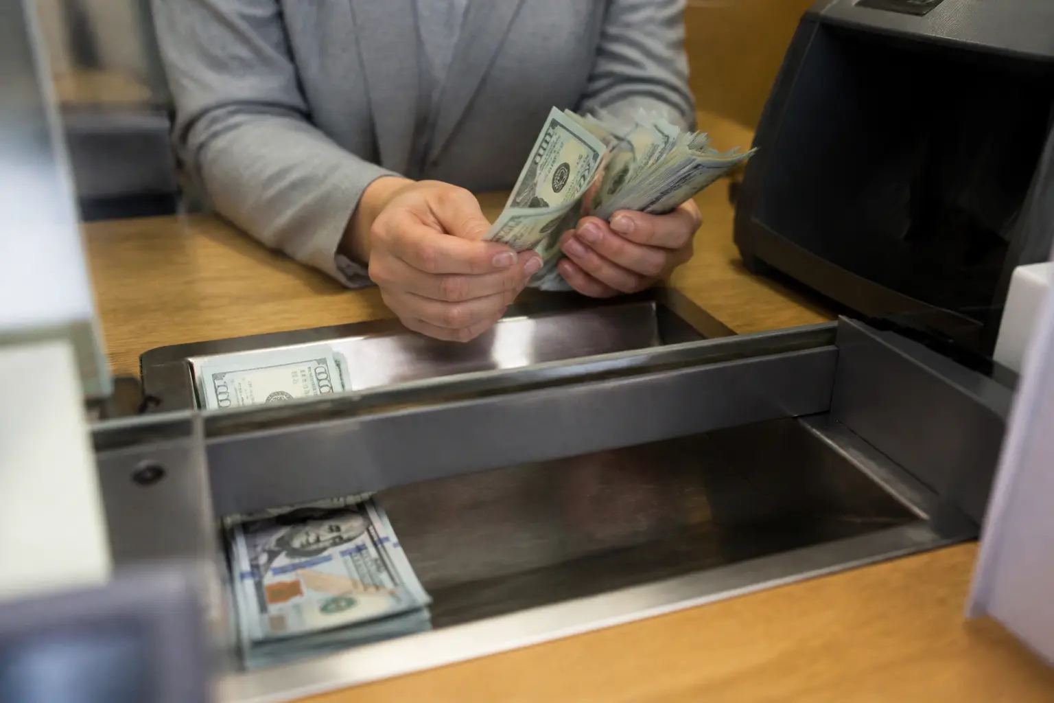 Обмін валюти під час валютної інтервенції