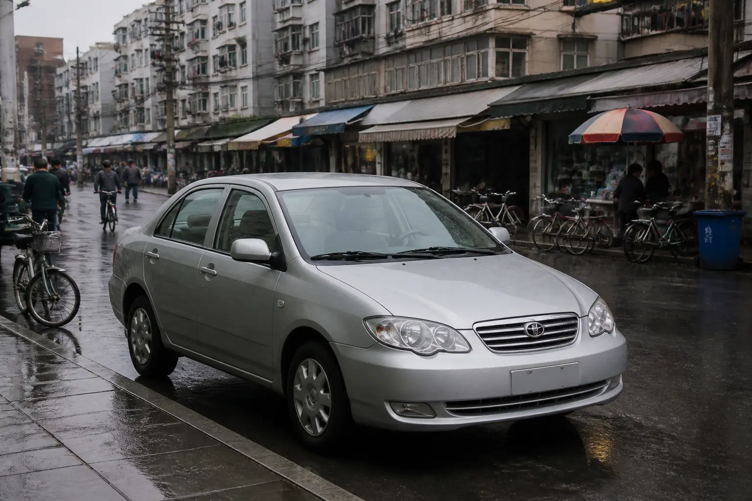 BYD F3 на улице китайского города начала 2000-х
